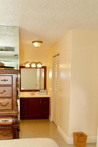 5860 NW 44th Street 102, Lauderhill, FL 33319