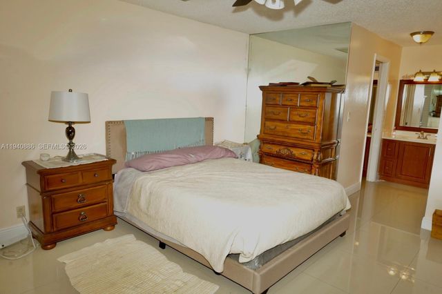 5860 NW 44th Street 102, Lauderhill, FL 33319