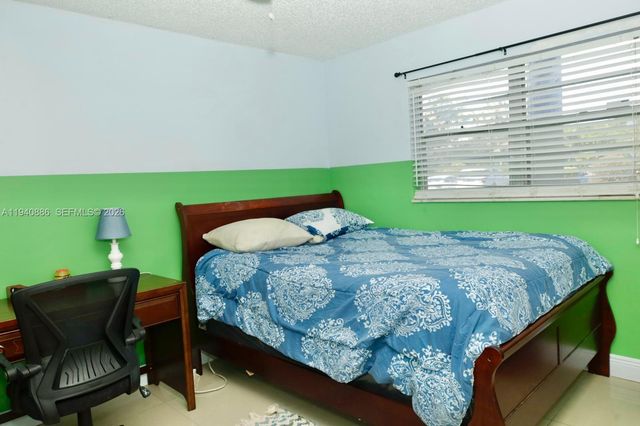 5860 NW 44th Street 102, Lauderhill, FL 33319