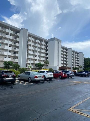 5860 NW 44th Street 102, Lauderhill, FL 33319