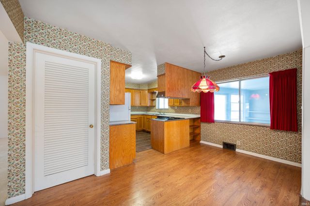 615 N Kylewood Drive, Muncie, IN 47304