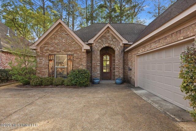 133 Meadowcreek Drive, Brandon, MS 39042