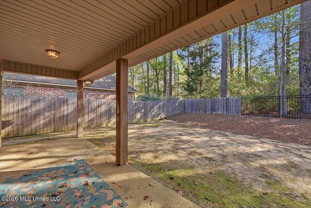 133 Meadowcreek Drive, Brandon, MS 39042