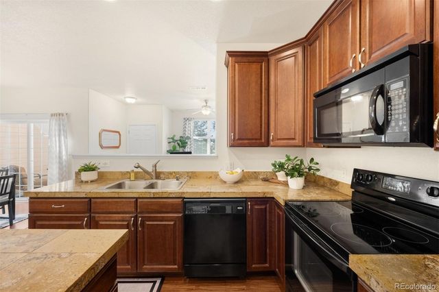 3652 S Perth Circle 102, Aurora, CO 80013