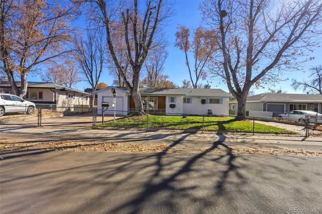 633 Hackberry Drive, Colorado Springs, CO 80911