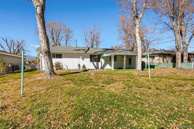 633 Hackberry Drive, Colorado Springs, CO 80911