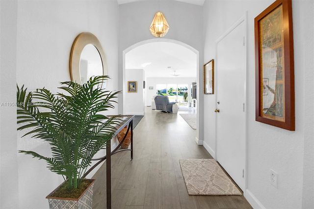 12146 SW 133rd Ter, Miami, FL 33186