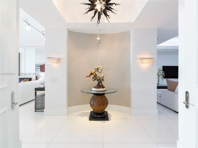 5959 Collins Ave 906, Miami Beach, FL 33140
