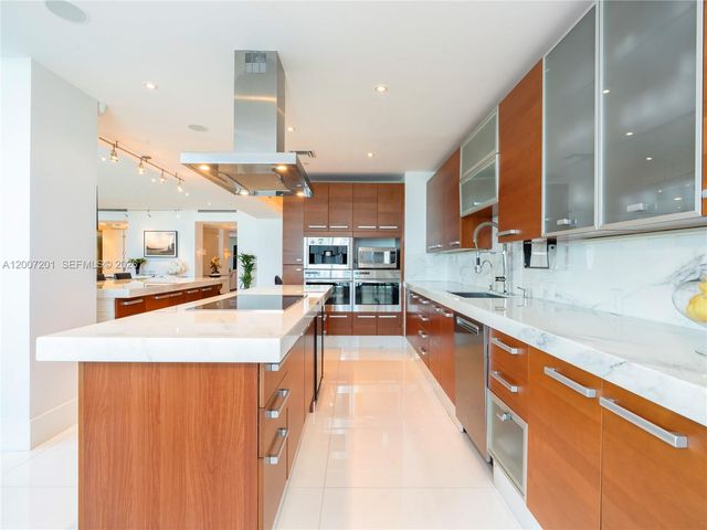 5959 Collins Ave 906, Miami Beach, FL 33140