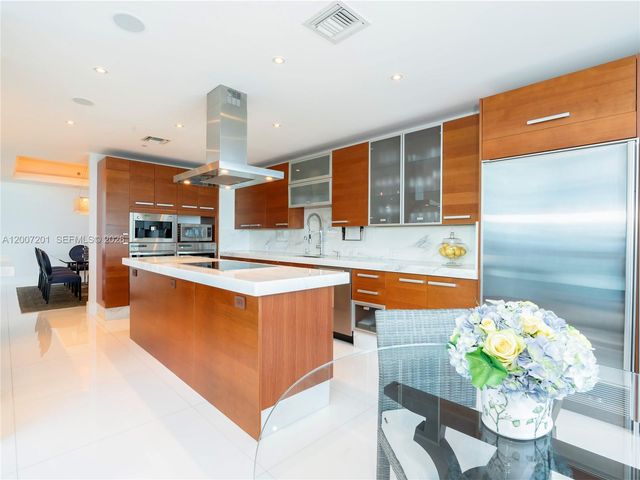 5959 Collins Ave 906, Miami Beach, FL 33140