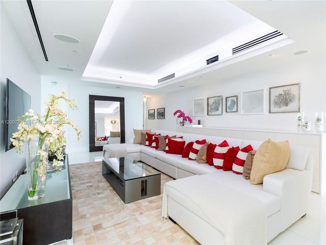5959 Collins Ave 906, Miami Beach, FL 33140