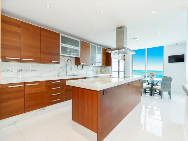 5959 Collins Ave 906, Miami Beach, FL 33140