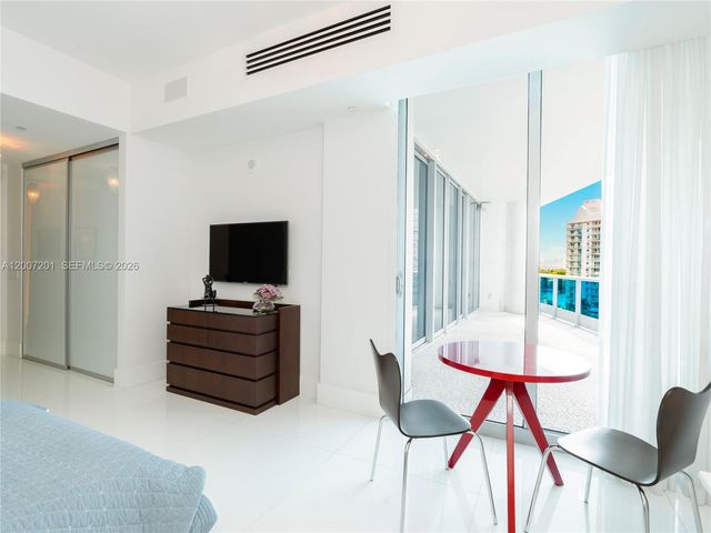 5959 Collins Ave 906, Miami Beach, FL 33140