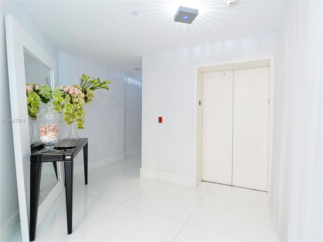 5959 Collins Ave 906, Miami Beach, FL 33140