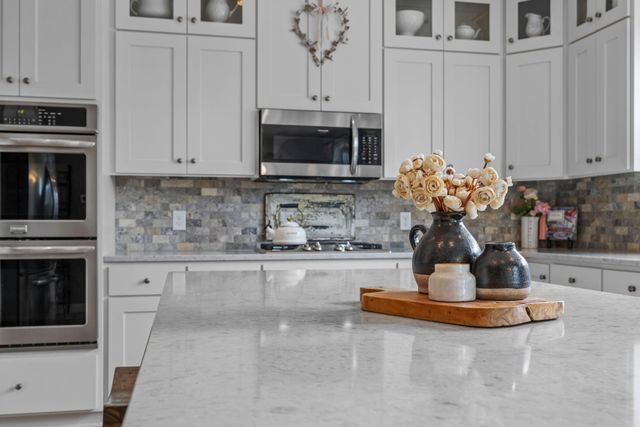 19719 Henning Avenue, Lakeville, MN 55044