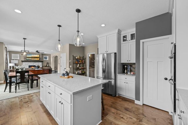 19719 Henning Avenue, Lakeville, MN 55044