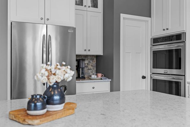 19719 Henning Avenue, Lakeville, MN 55044