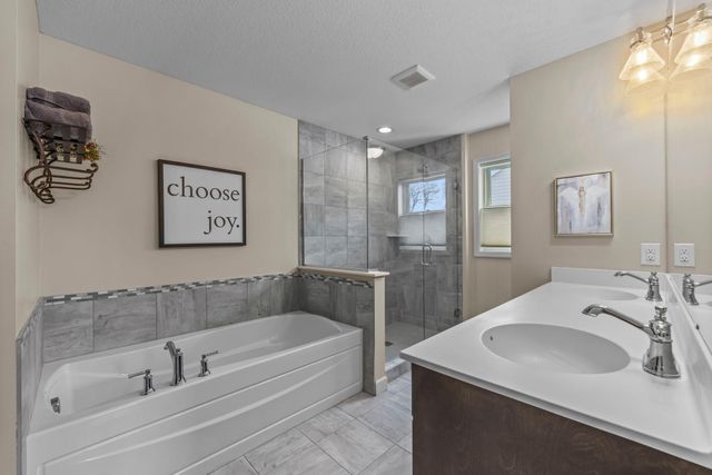 19719 Henning Avenue, Lakeville, MN 55044