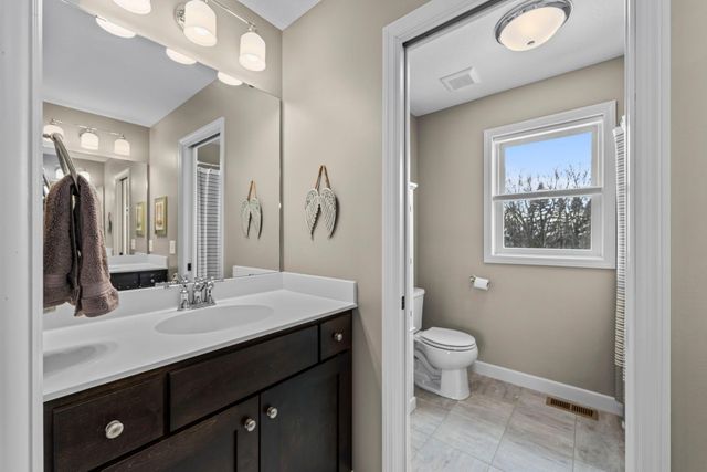 19719 Henning Avenue, Lakeville, MN 55044