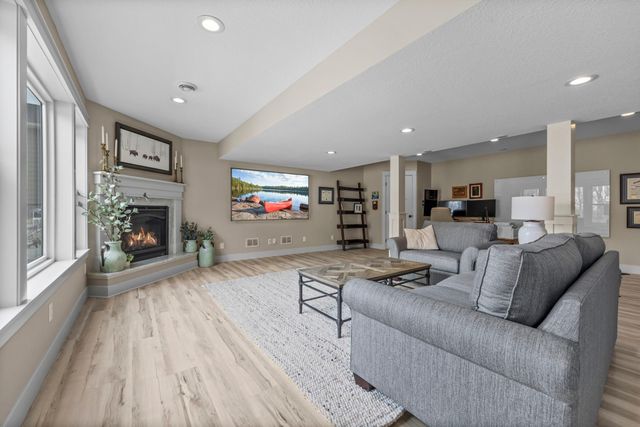 19719 Henning Avenue, Lakeville, MN 55044