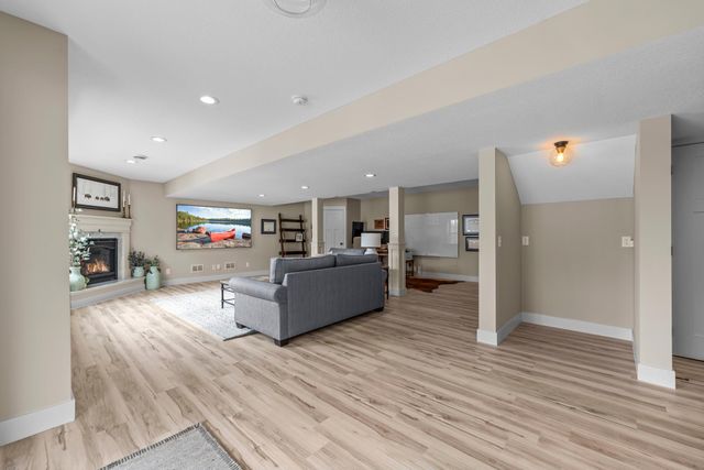 19719 Henning Avenue, Lakeville, MN 55044