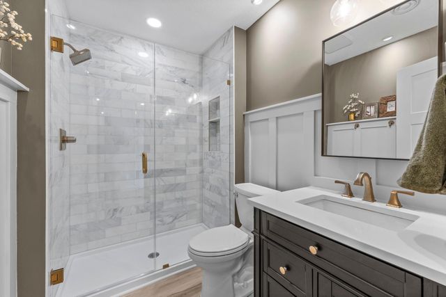 19719 Henning Avenue, Lakeville, MN 55044