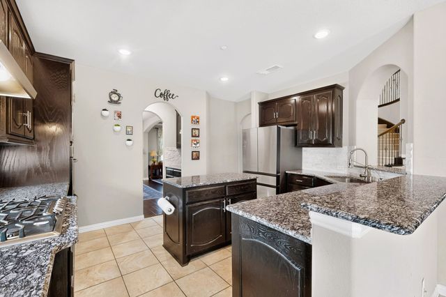 7800 Alders Gate Lane, Denton, TX 76208