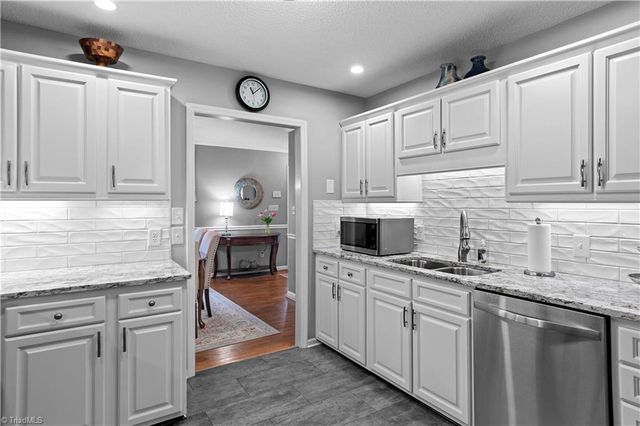 380 Cedarland Drive, Thomasville, NC 27360