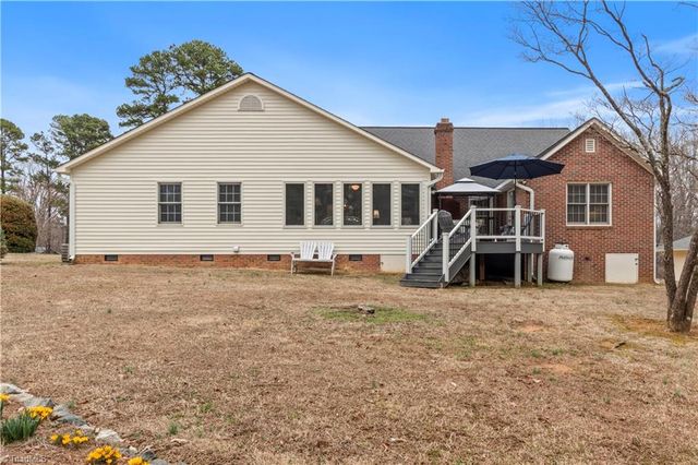 380 Cedarland Drive, Thomasville, NC 27360