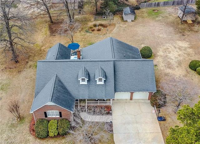 380 Cedarland Drive, Thomasville, NC 27360