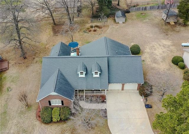 380 Cedarland Drive, Thomasville, NC 27360