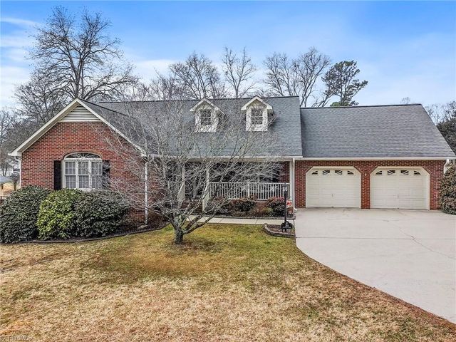 380 Cedarland Drive, Thomasville, NC 27360