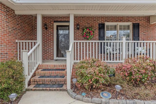 380 Cedarland Drive, Thomasville, NC 27360