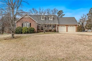 380 Cedarland Drive, Thomasville, NC 27360