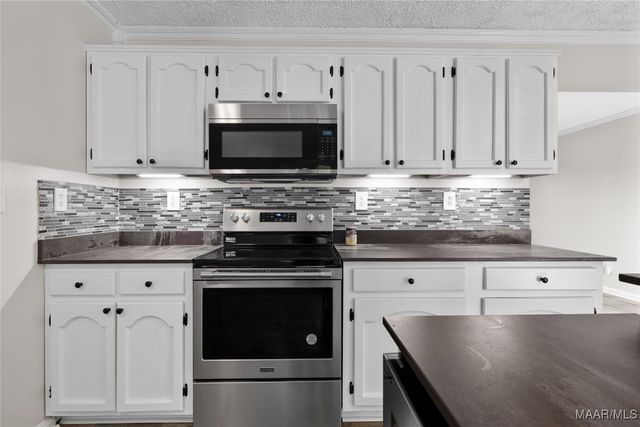 168 County Road 454 ., Clanton, AL 35046