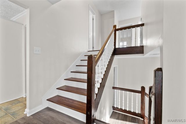 168 County Road 454 ., Clanton, AL 35046