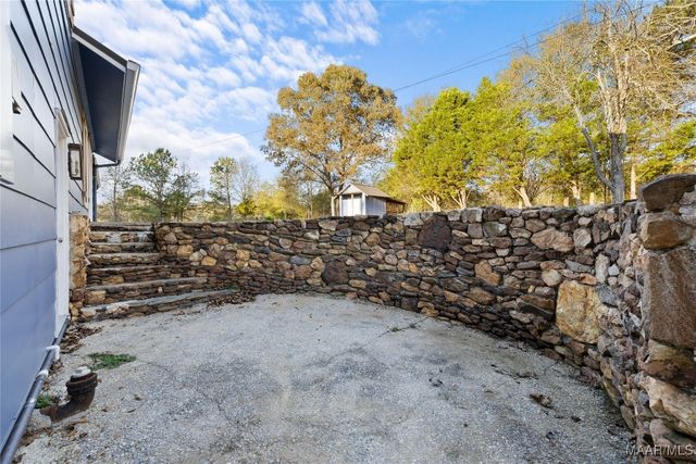 168 County Road 454 ., Clanton, AL 35046