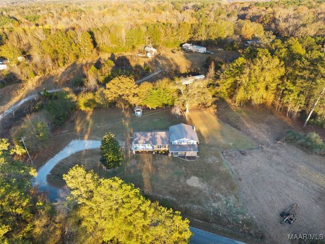 168 County Road 454 ., Clanton, AL 35046