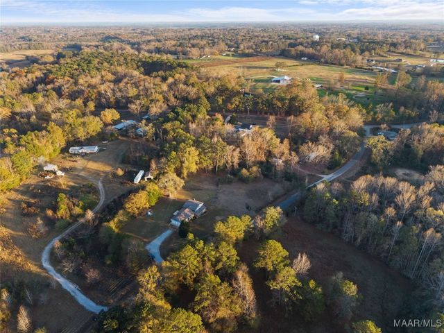 168 County Road 454 ., Clanton, AL 35046