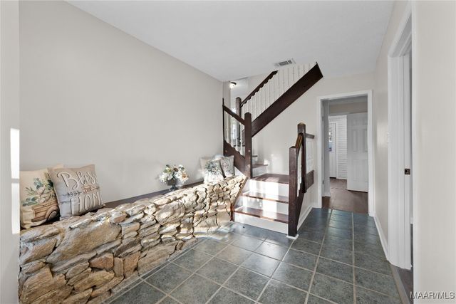 168 County Road 454 ., Clanton, AL 35046