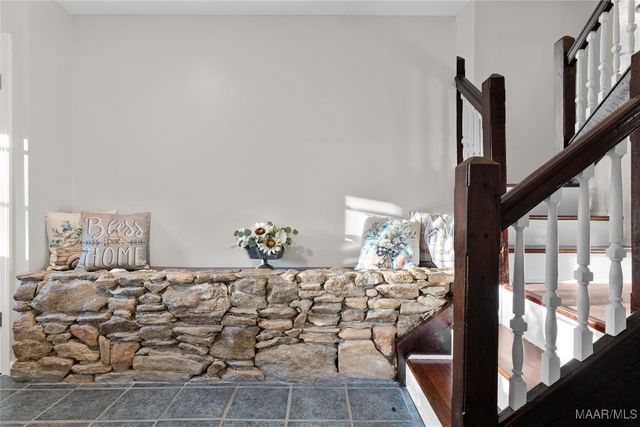 168 County Road 454 ., Clanton, AL 35046