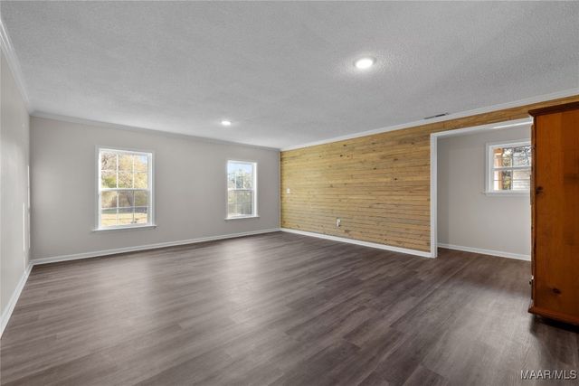 168 County Road 454 ., Clanton, AL 35046