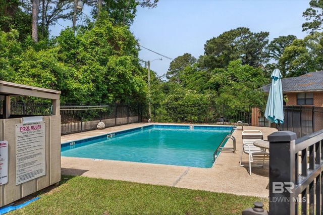 512 Lake Forest Boulevard F223, Daphne, AL 36526