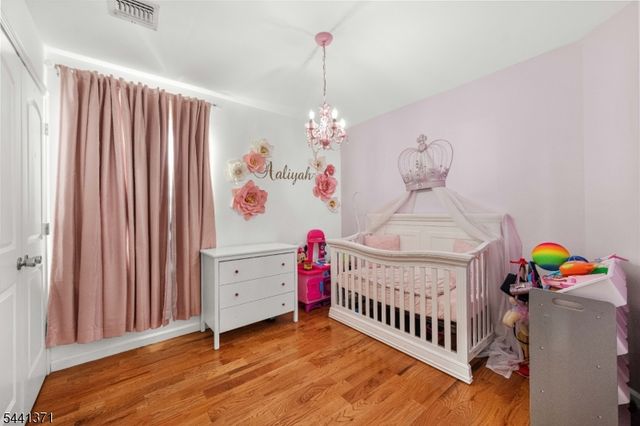 120 Fulton St, Elizabeth City, NJ 07206