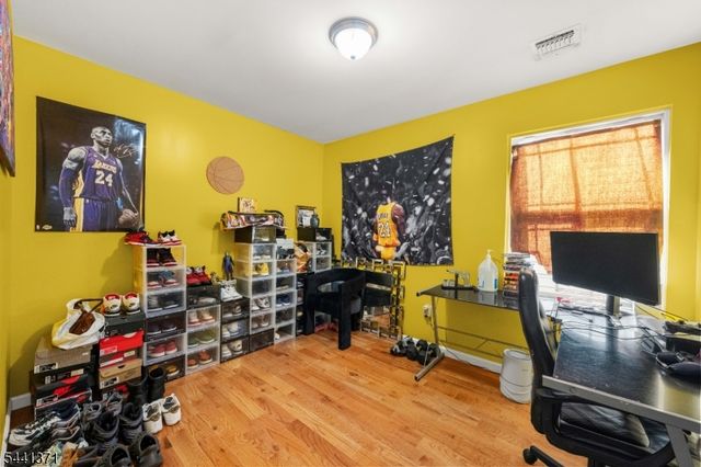 120 Fulton St, Elizabeth City, NJ 07206