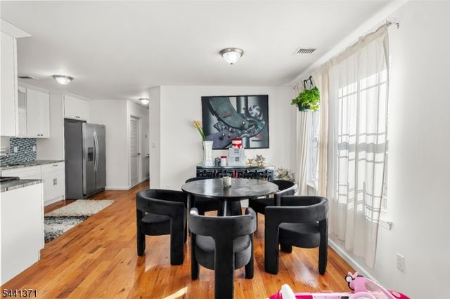 120 Fulton St, Elizabeth City, NJ 07206