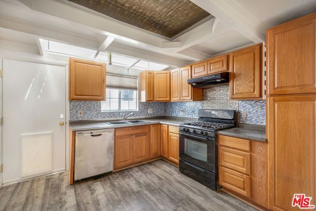 521 N Vista Street, Los Angeles, CA 90036