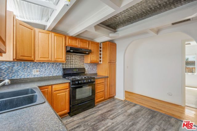 521 N Vista Street, Los Angeles, CA 90036