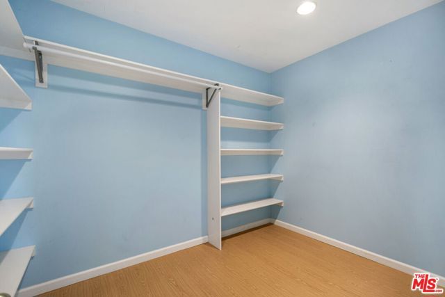 521 N Vista Street, Los Angeles, CA 90036