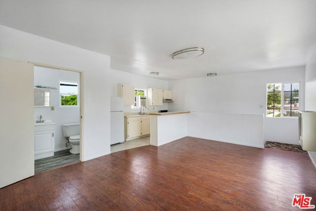 521 N Vista Street, Los Angeles, CA 90036